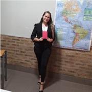 Profesora de historia imparte clases online